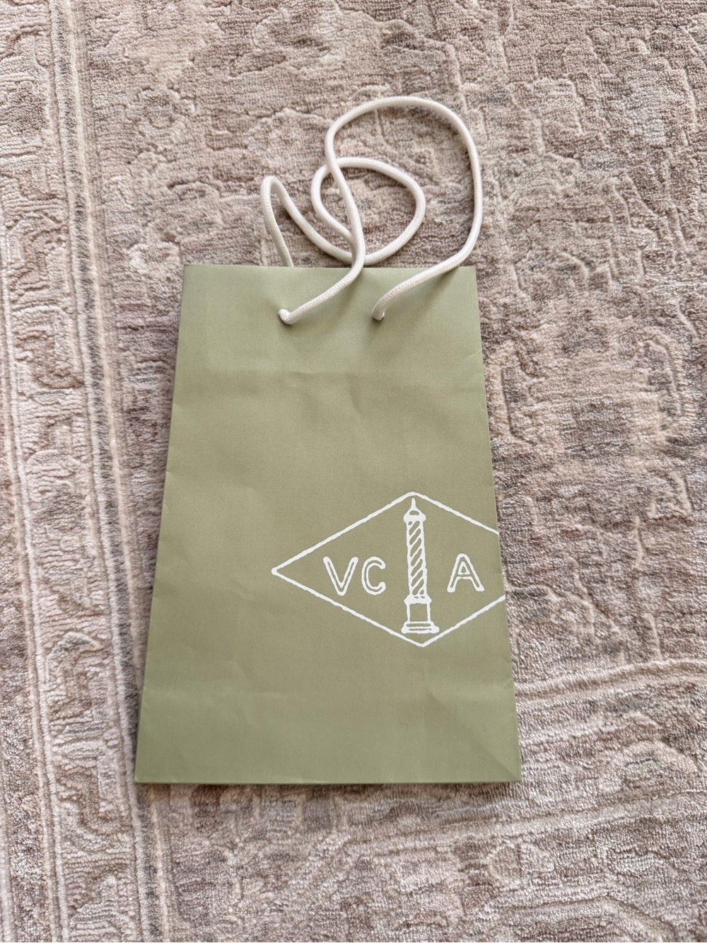 Authentic Van Cleef & Arpels VCA Shopping Gift Bag
